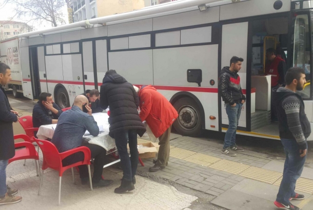 TİMKODER'DEN KIZILAY'A KAN BAĞIŞI