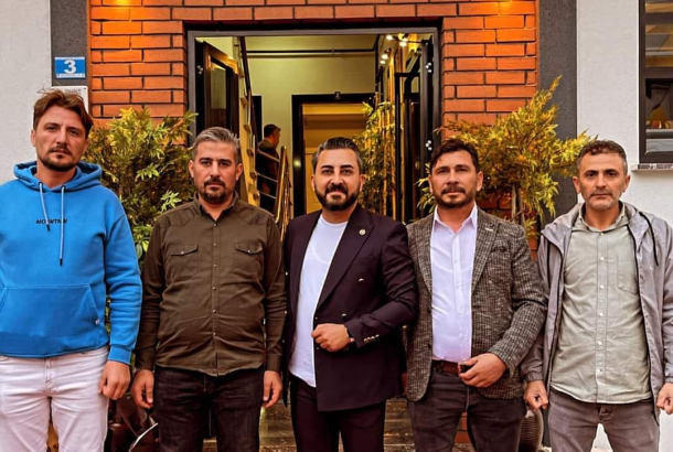 Yönetim Kurulu Üyemiz Erkan Başar'ın yeni işyeri açılış programına KONTİMDER Başkanı Mehmet Yenikaynak ve yönetim kurulu üyeleri katıldı. Hayırlı, uğurlu olsun.
